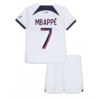 Stroje piłkarskie Paris Saint-Germain Kylian Mbappe #7 Koszulka Wyjazdowej dla dzieci 2023-24 Krótki Rękaw (+ szorty)